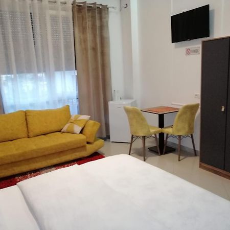Isabel Rooms Tirana Szoba fotó